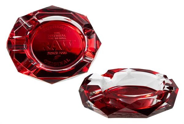raw-kristallglas-aschenbecher-ruby.jpg