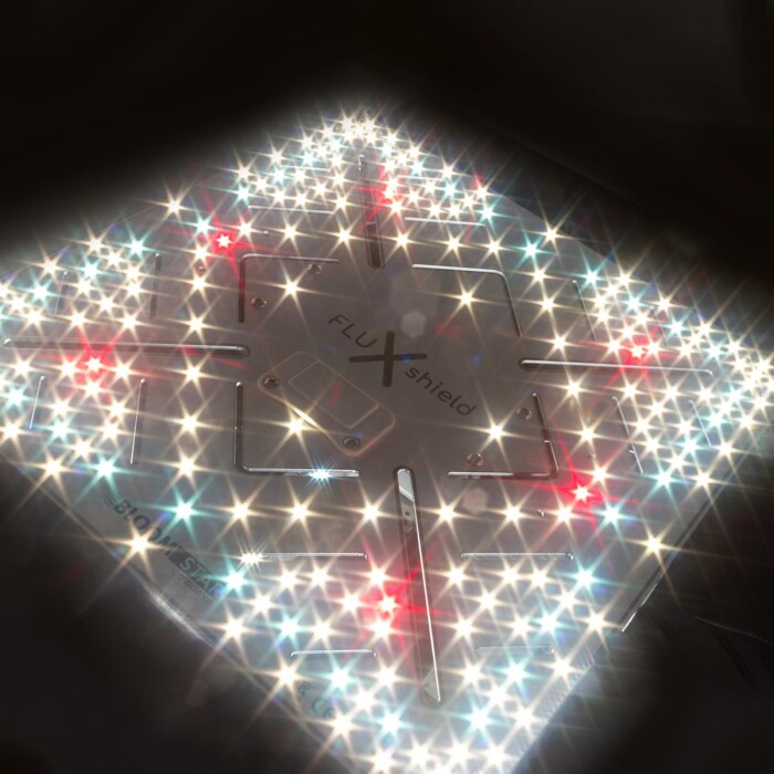 bloomstar-fluxshield-300-100w~2.jpg