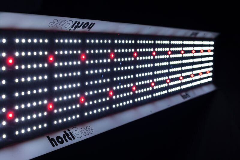hortione-600-v3-led-220w~11.jpg